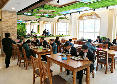 感恩企業(yè)關(guān)懷 共筑美好家園